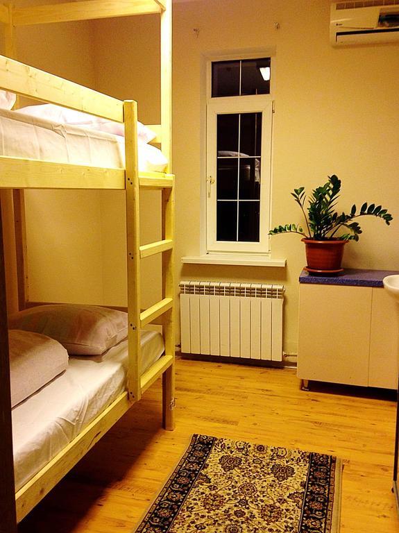 Hostel Arzy Atyrau Bilik gambar